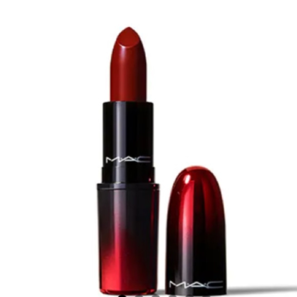COPY - MAC- LOVE ME LIPSTICK                           E FOR EFFORTLESS (423)